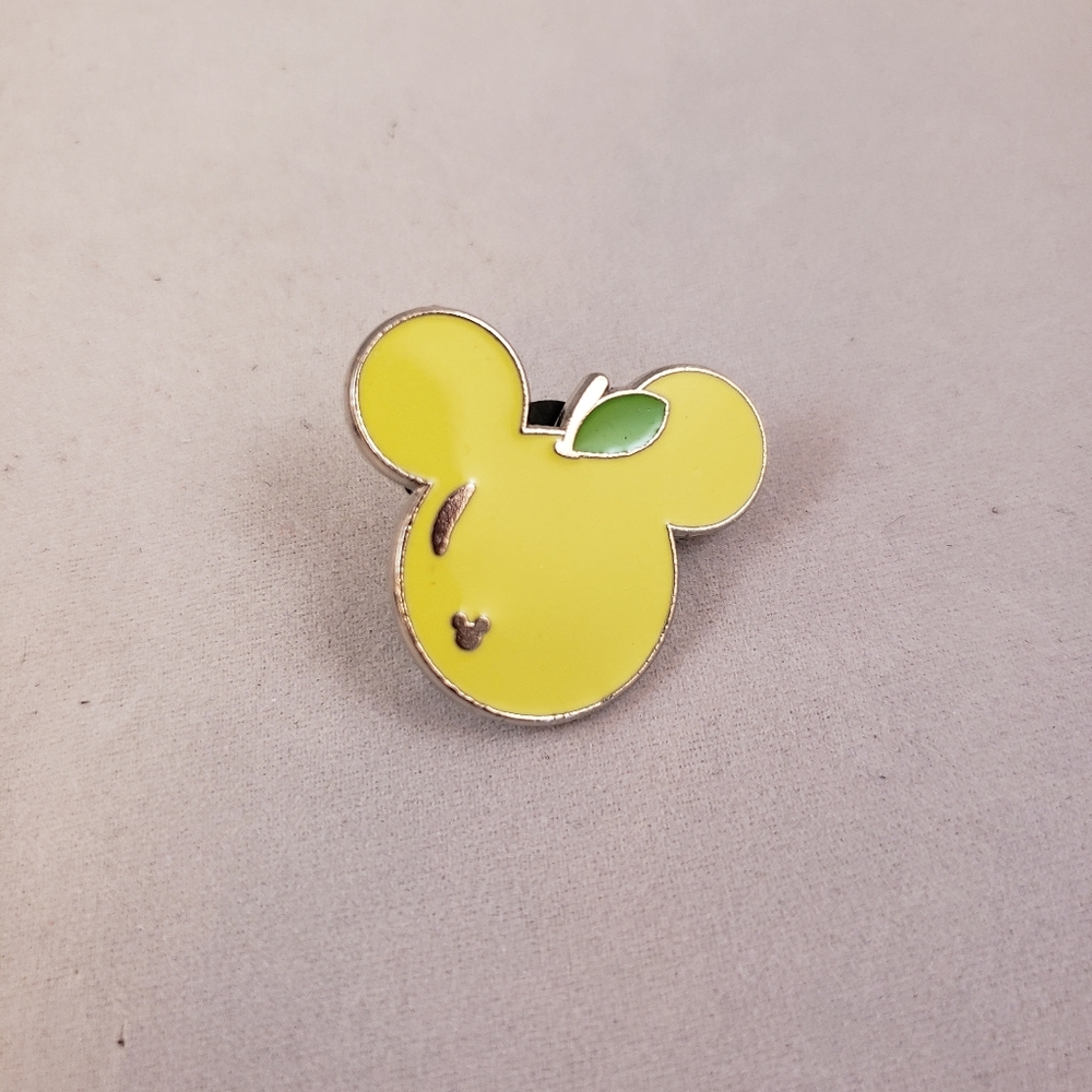 Disney Mickey Shaped Yellow Apple Pin 🩷